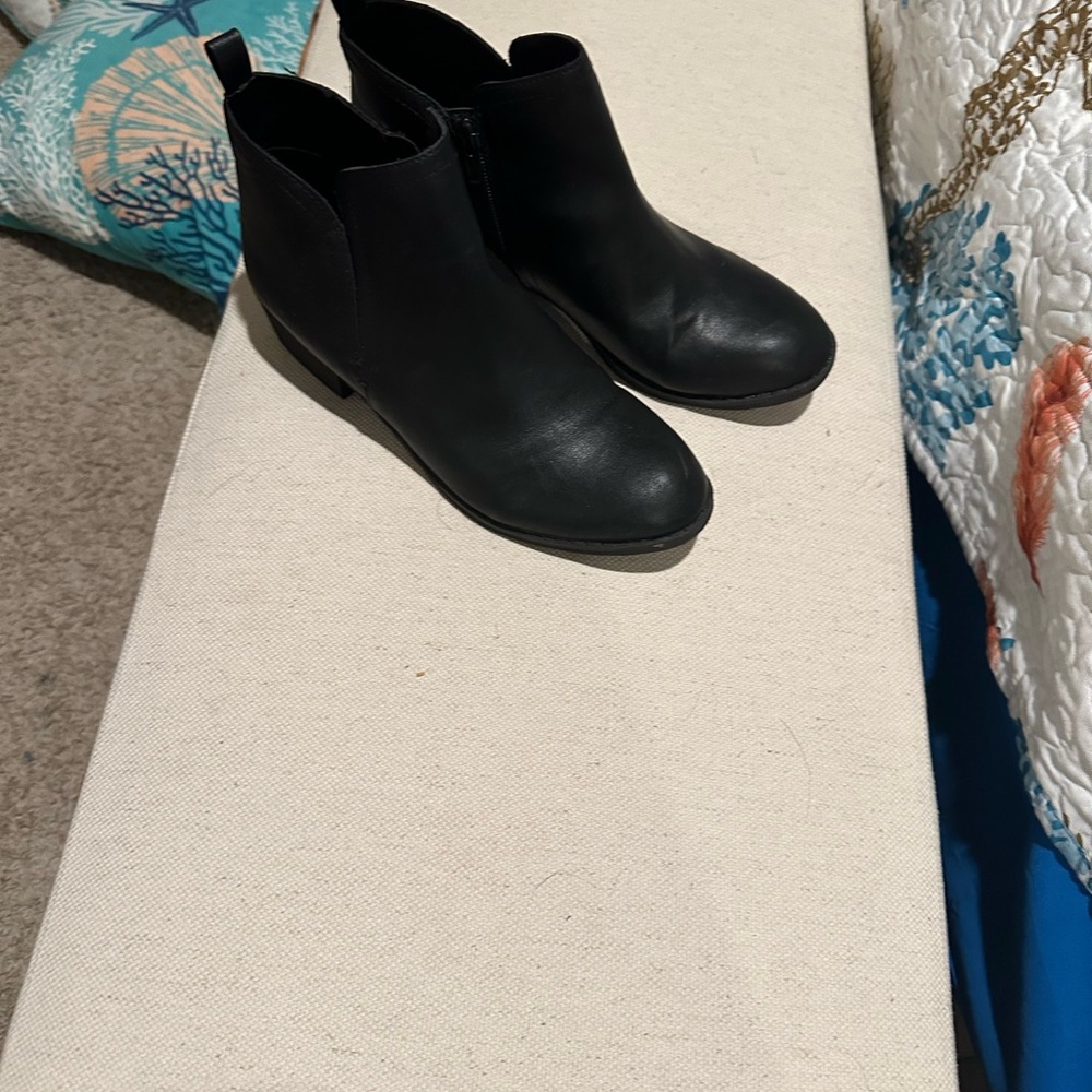 NWOT never worn tan boots by Sun & Stone 8 1/2 for women